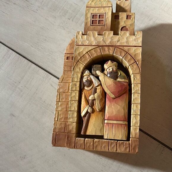 Amazing Nativity 3 D Puzzle - Picture 8 of 17
